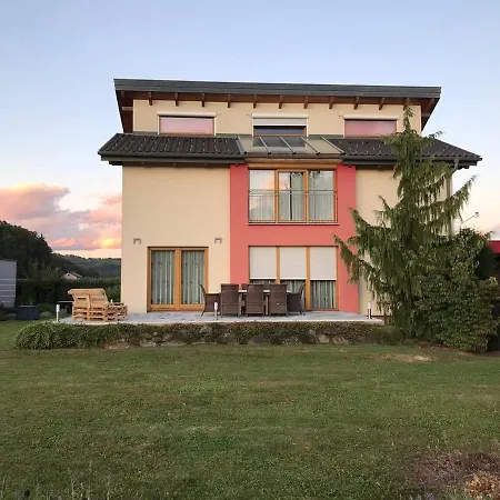 Ferienhaus Nistl Casa de Férias *